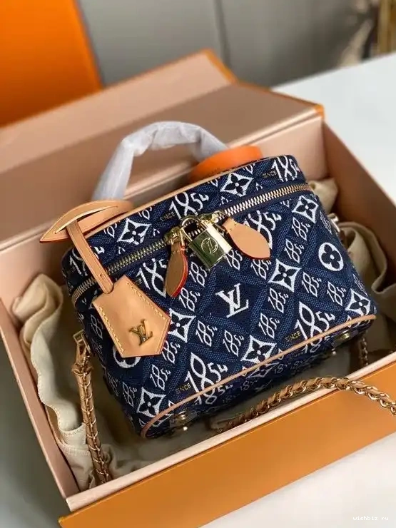 WIS VANITY 1854 LOUIS PM VUITTON SINCE 0630